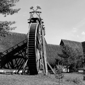 Alte Bergwerksmühle im Mühlenmuseum Gifhorn.jpg