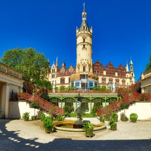 schloss_schwerin_1204.jpg