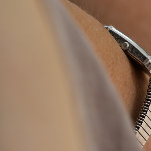 Leichte Uhr.jpg