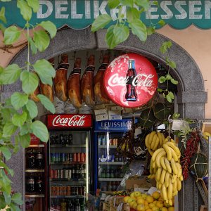 Delikat und Coke.jpg