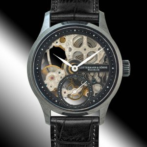 skelettierte uhr_850.jpg