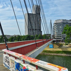 fussgängerbrücke_neckar.jpg