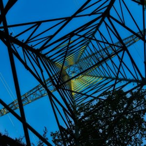strommast_wald.jpg