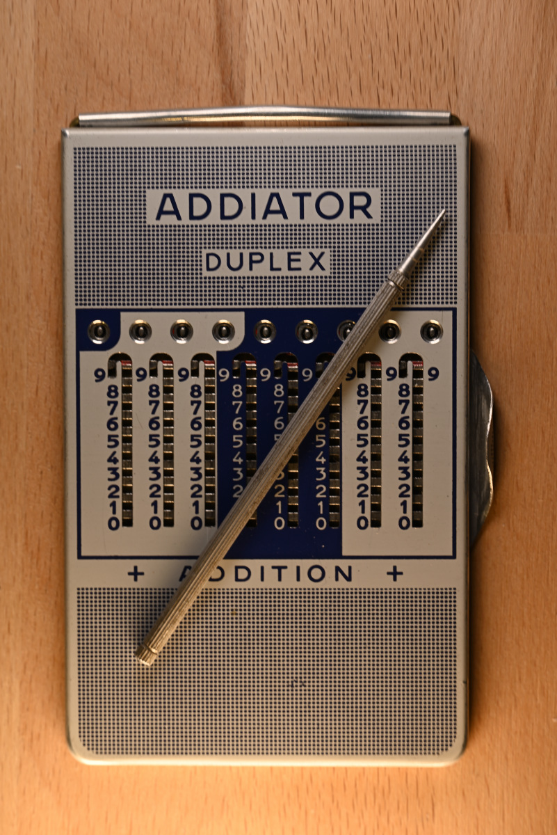 Addiator