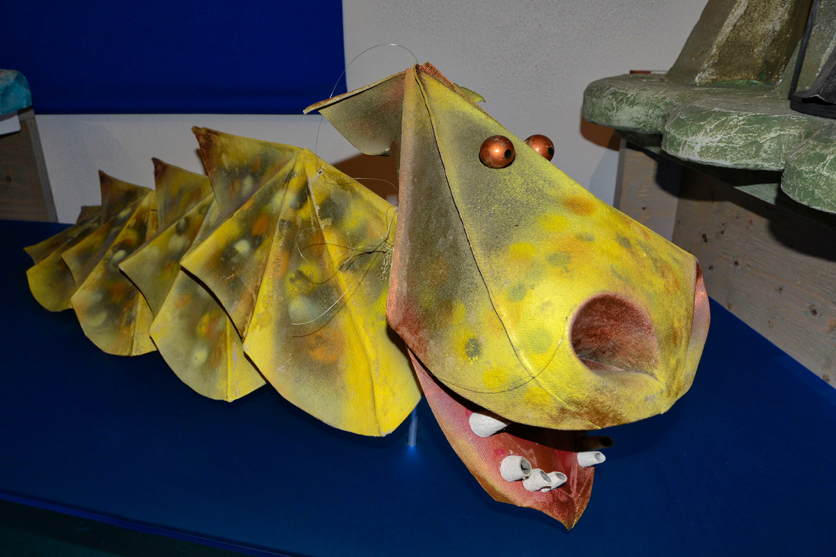 drache_1200.jpg