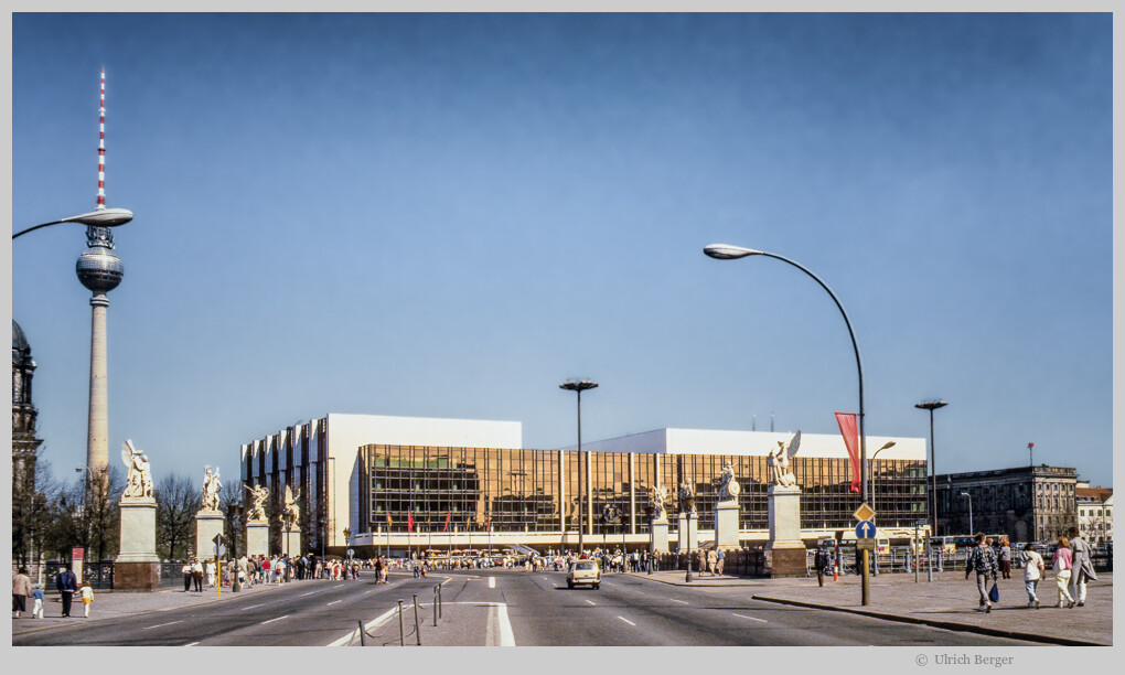 Fernsehturm und Palast der Republik