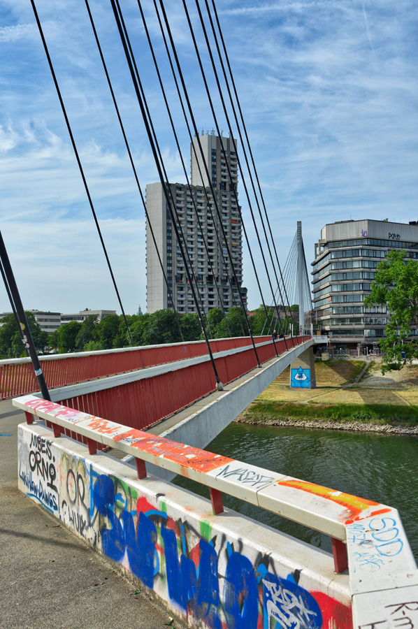 fussgängerbrücke_neckar.jpg