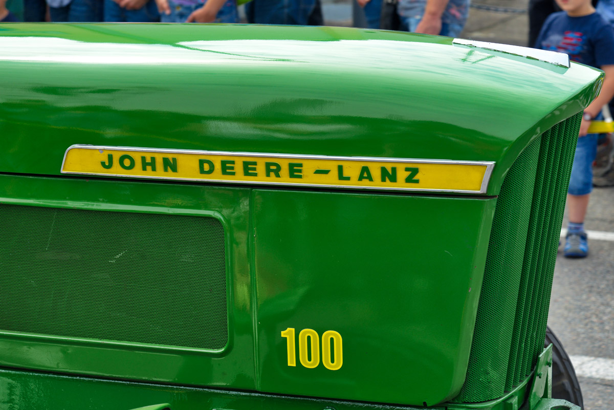 john_deere_100.jpg