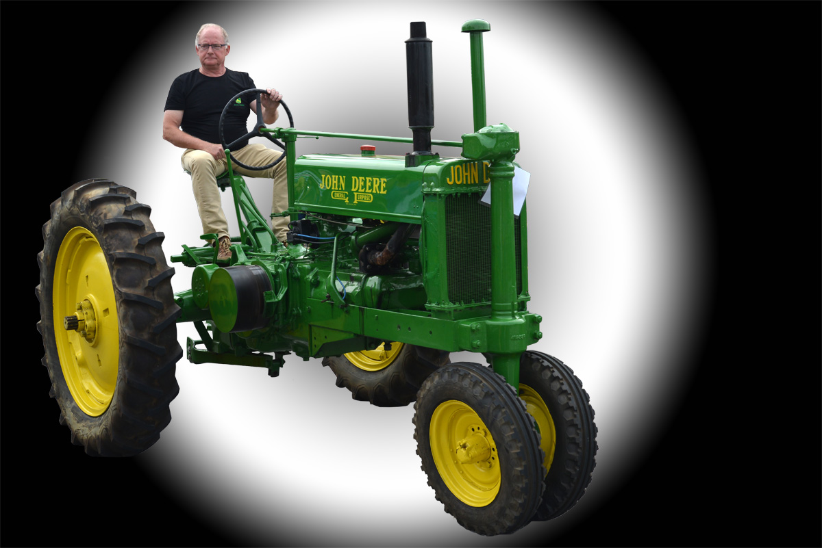 john_deere_100_1203.jpg