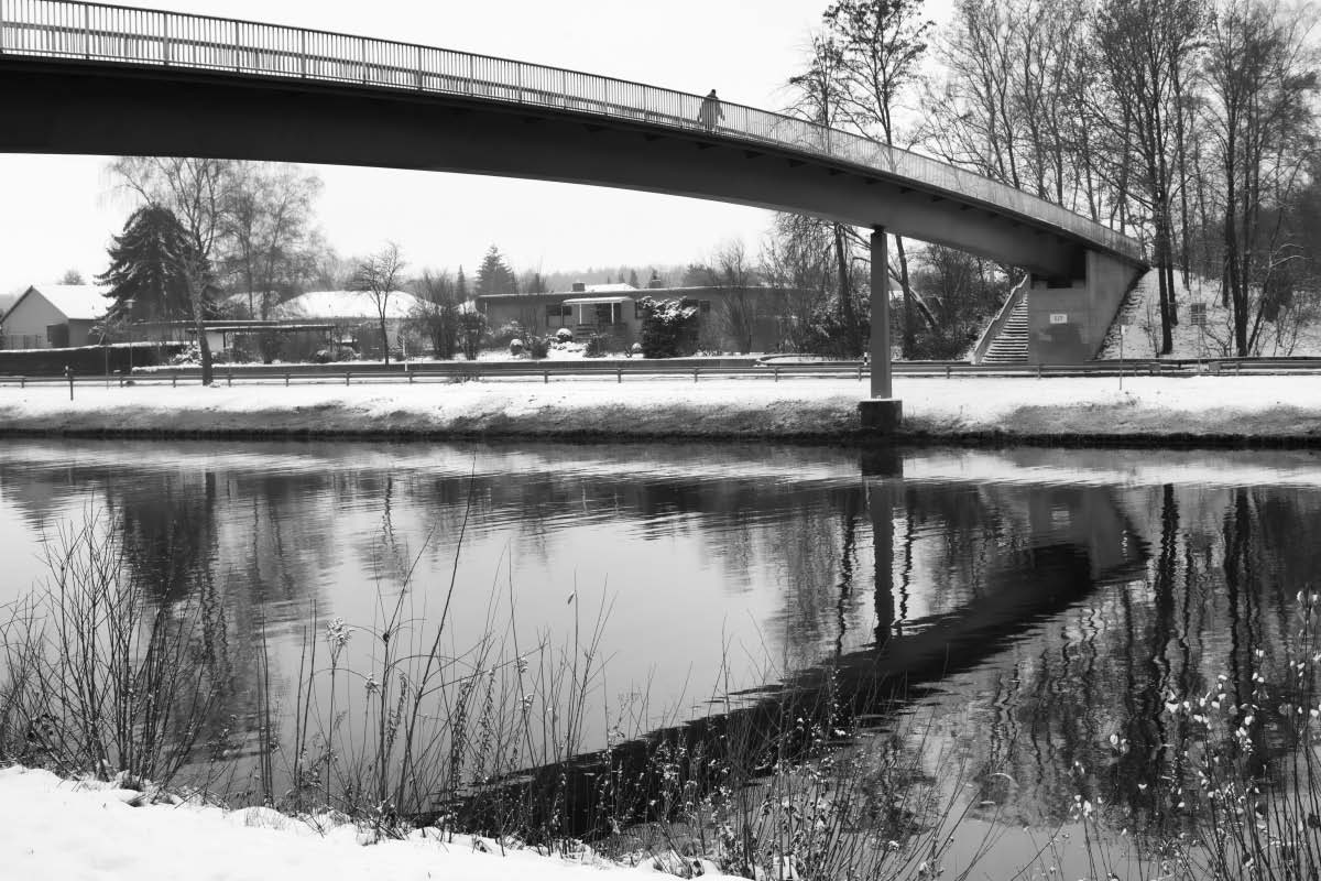 Kanalbrücke 50 mm BW.jpg