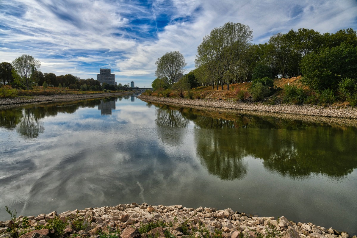 mannheim_neckar_02.jpg