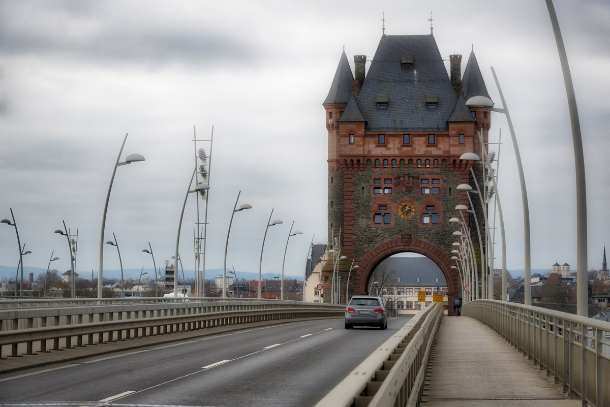 Nibelungenbrücke Worms_1201.jpg