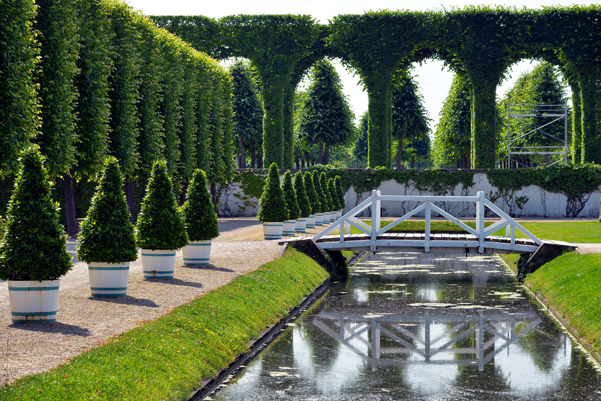Park Brücken Schlosspark Schwetzingen.jpg