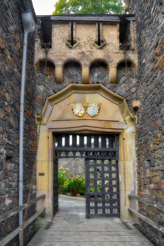 Romantik-Schloß Burg Rheinstein_1202.jpg