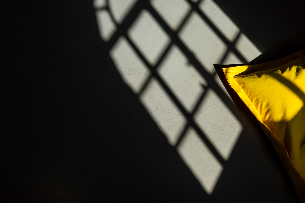 Schatten und Gelb