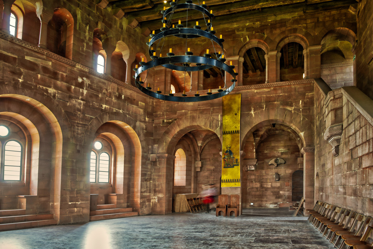 triefels_burgsaal_1200.jpg