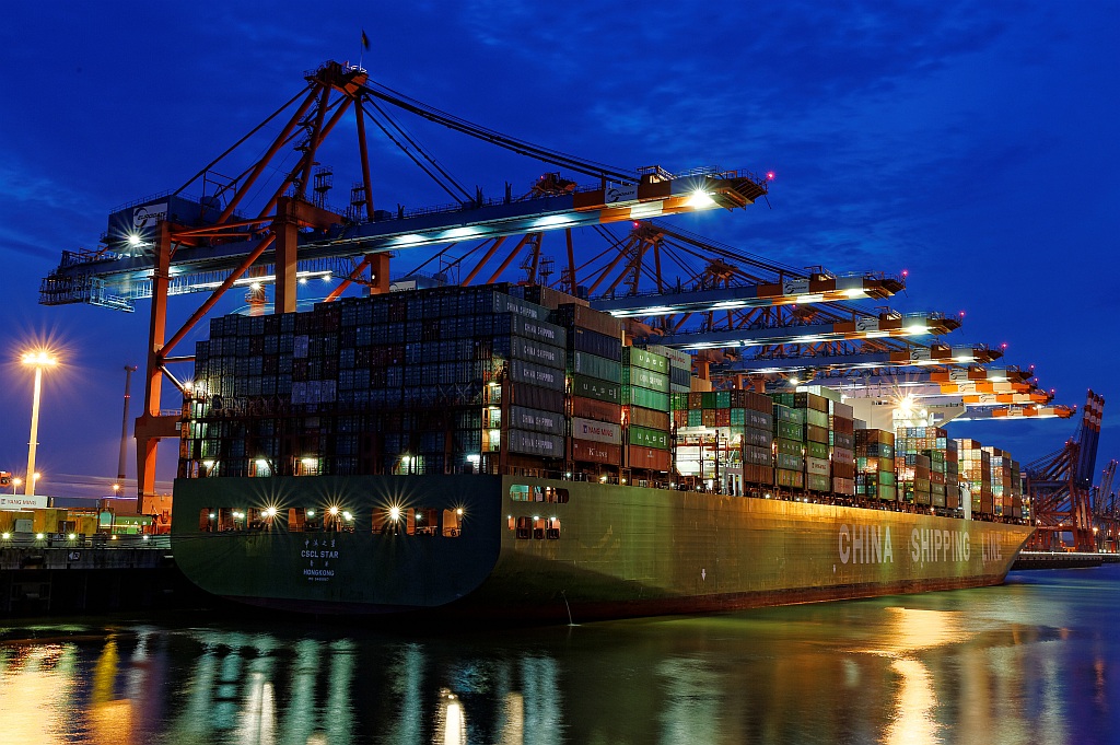 TS7 Waltershofer Hafen Abends CSCL Star 034_DxO V