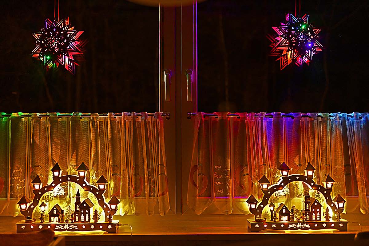 Weihnachtsfenster 1.jpg